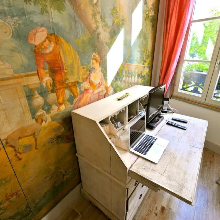 Charming Two Bedroom with AC At Notre - Dame - Appartamento - 32
