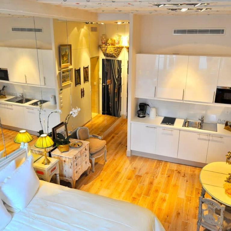 Charming Two Bedroom with AC At Notre - Dame - Appartamento - 33