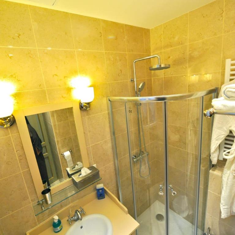 Charming Two Bedroom with AC At Notre - Dame - Appartamento - 40