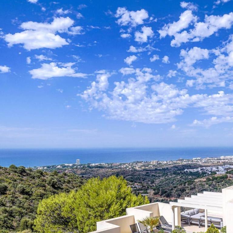 Marbella Hills: Vistas espectaculares y lujo - Three-Bedroom Apartment - 7