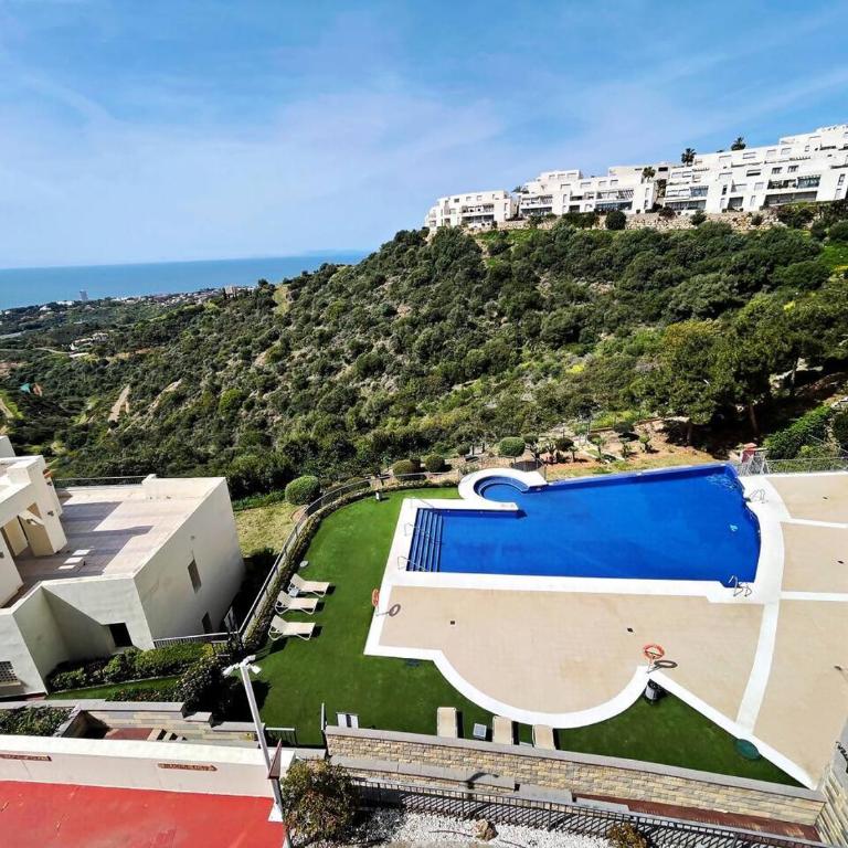 Marbella Hills: Vistas espectaculares y lujo - Three-Bedroom Apartment - 8