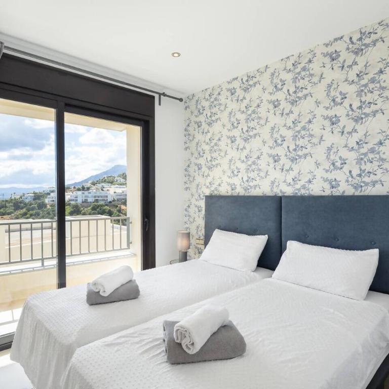 Marbella Hills: Vistas espectaculares y lujo - Three-Bedroom Apartment - 22
