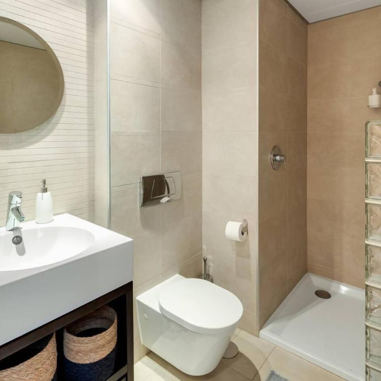 Marbella Hills: Vistas espectaculares y lujo - Three-Bedroom Apartment - 28
