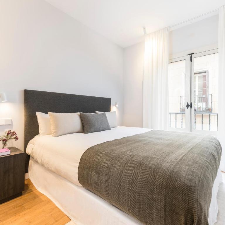 Edmond Vibes Plaza de España Suites - Apartamento de 1 dormitorio - 2