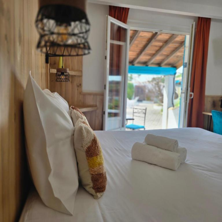 L'auberge Camarguaise - Chambre Double Standard - Vue sur Piscine - 2
