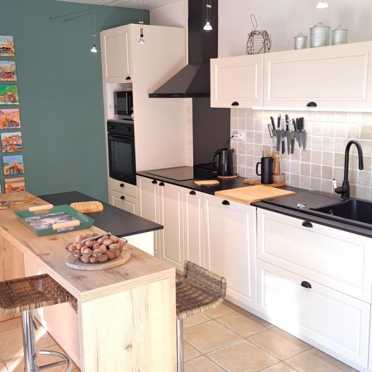 Villa Paloma pour 6 personnes avec piscine privée, à deux pas du Golf de Valcros, à La Londe-Les-Maures - Casa - 16