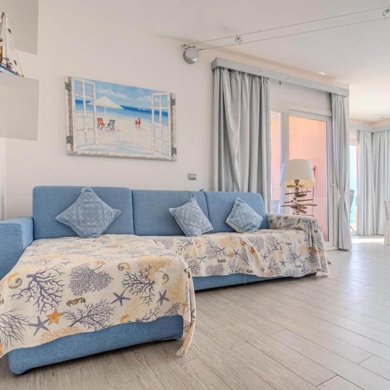 LaureLiving Holiday Home Bellavista Caprera - Appartamento con 2 Camere da Letto - 8