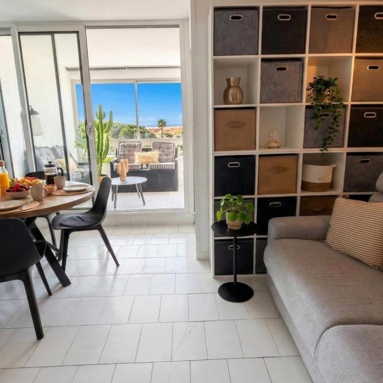 Au pied de la plage avec Vue Montagne & Étang 305 - Appartement 1 Chambre - 1