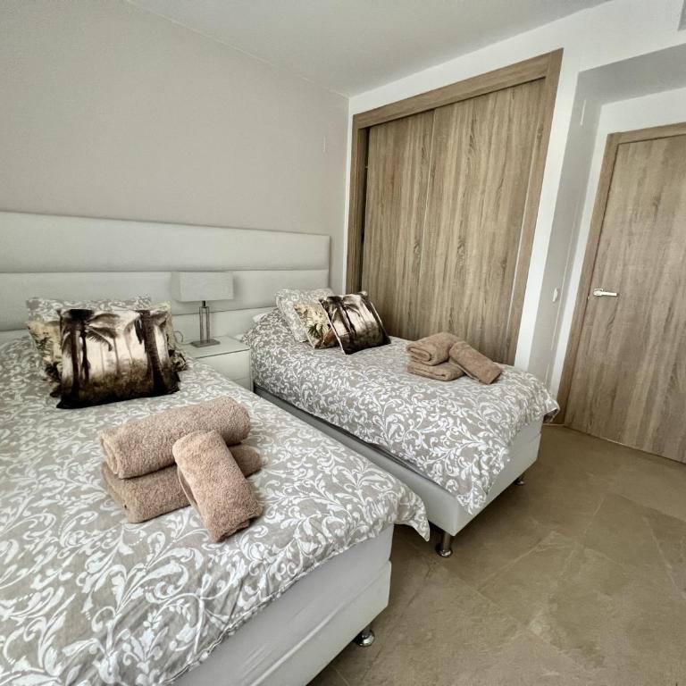 23 - Appartement sur le Golf de la Cala - Two-Bedroom Apartment with Terrace - 30