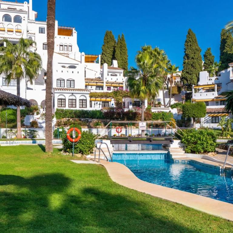 VACATION MARBELLA I Aldea Blanca, Luxury Duplex, Sea View, BBQ Grill, 24-7 Security, Walking Distance to Puerto Banus - Three-Bedroom Apartment - 11