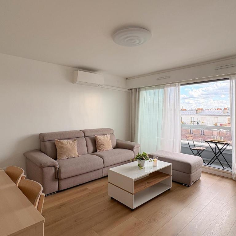 Dans le 19ème de Paris avec vue sur toute la ville - Appartement 2 Chambres - 1