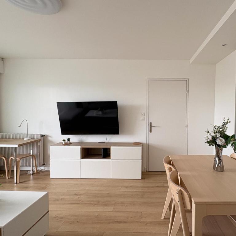 Dans le 19ème de Paris avec vue sur toute la ville - Appartement 2 Chambres - 4