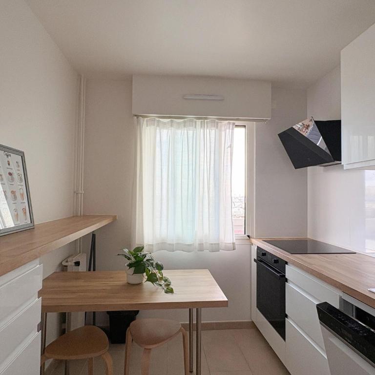 Dans le 19ème de Paris avec vue sur toute la ville - Appartement 2 Chambres - 26