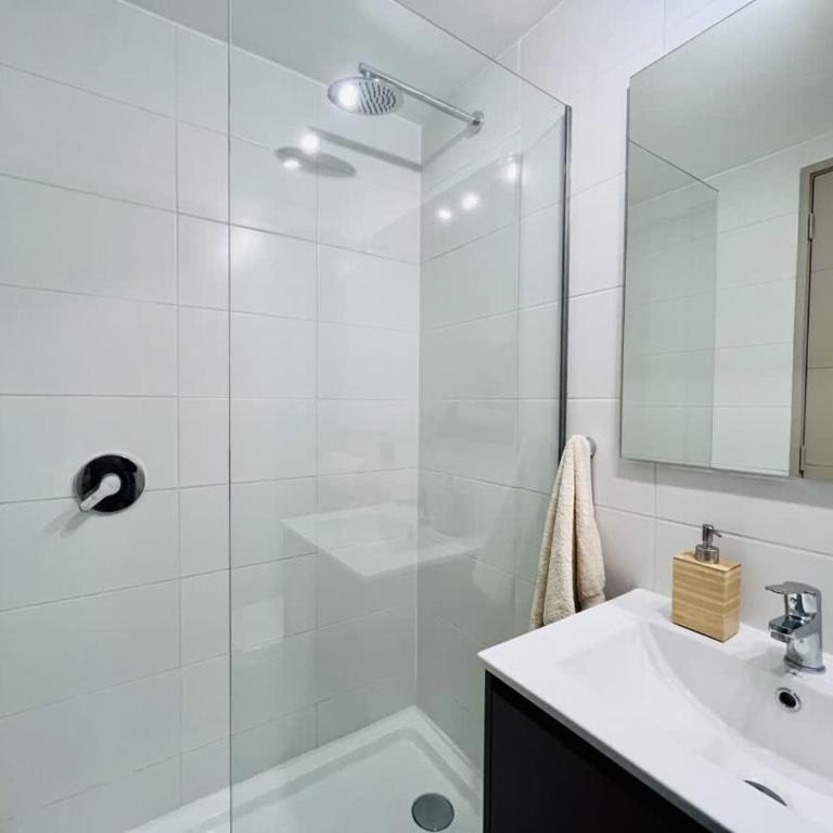 Vibrant Nunoa Apartment - Pool & Free Parking - Studio - 21