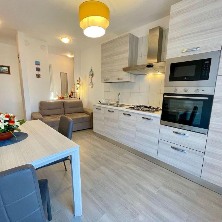 Bright apartment with balcony - Appartamento - 6