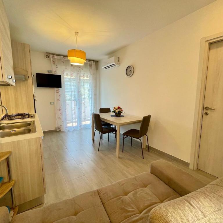 Bright apartment with balcony - Appartamento - 7