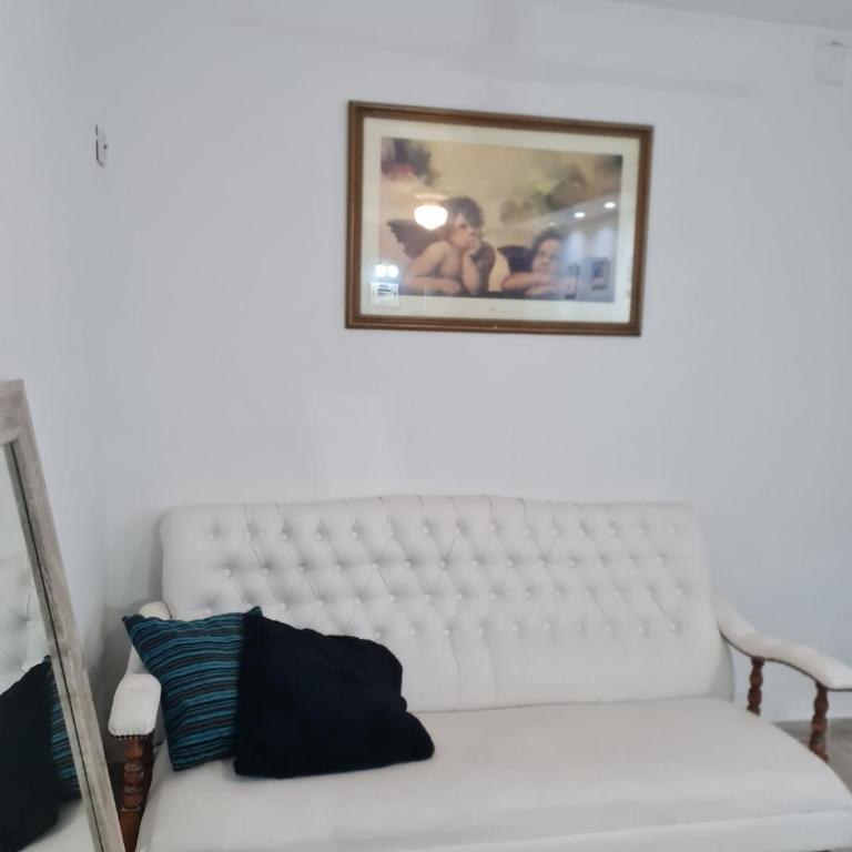 Casa con cochera y patio - Casa de 3 dormitorios - 2