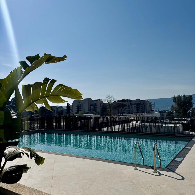 Boka Place Porto Montenegro Luxury apartments-Sea View with FREE garage - One-Bedroom Apartment with Balcony and Sea View - 3