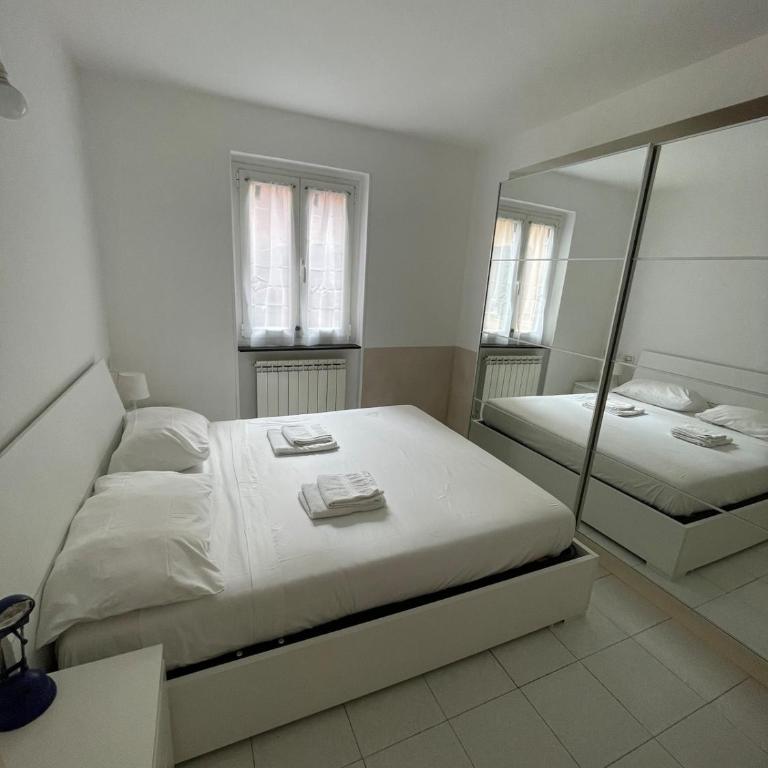 Center in the city Genova - One-Bedroom Apartment - 2