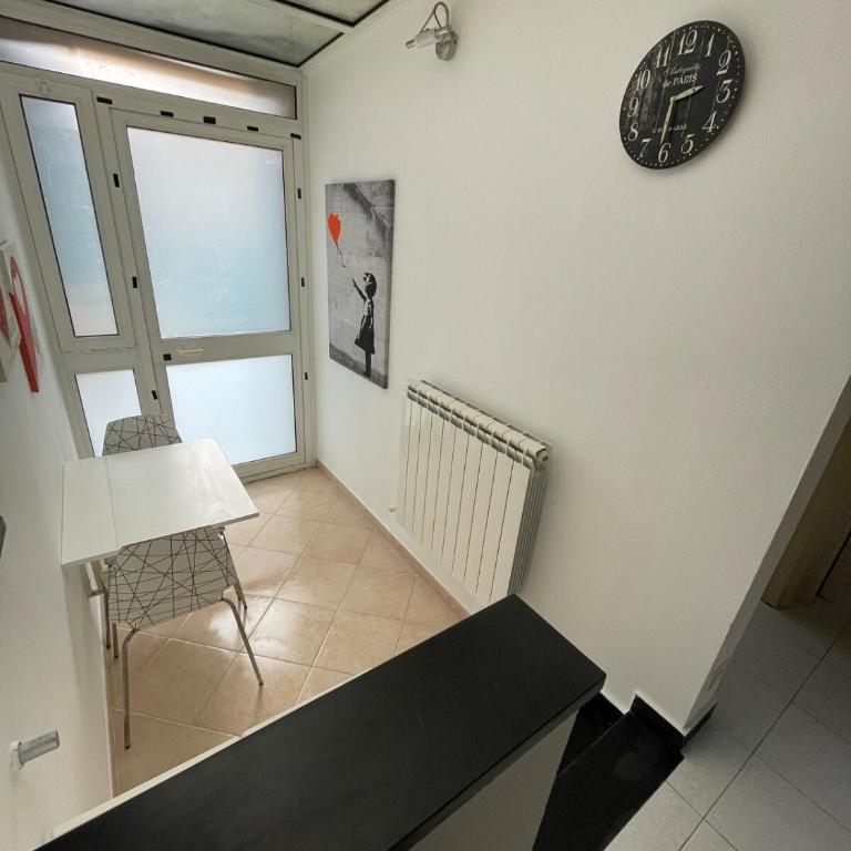 Center in the city Genova - One-Bedroom Apartment - 3