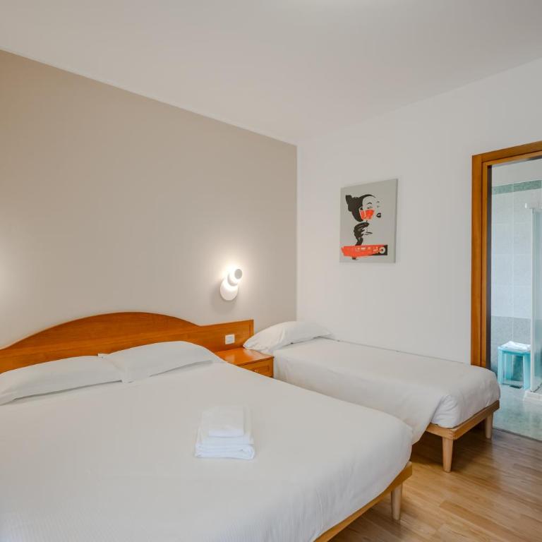 Hotel Nuova Barcaccia - Camera Tripla Comfort - 5