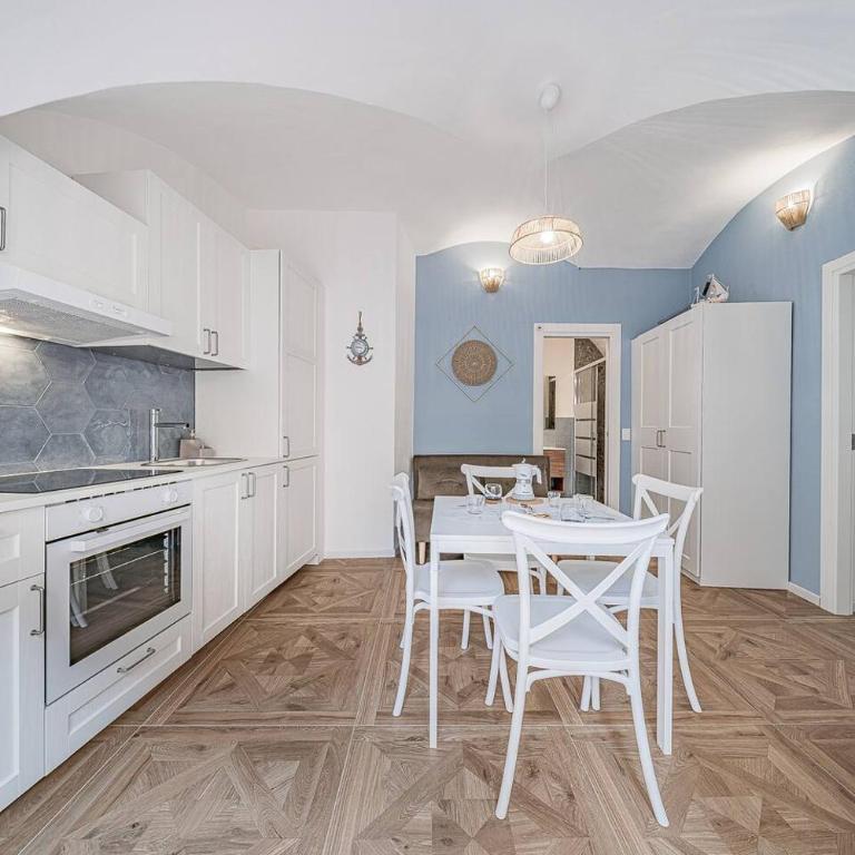 Borgo castello - trekking point - 8 min Sea - AC - One-Bedroom Apartment - 2