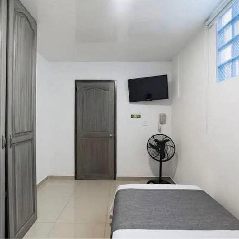Hotel Exito La 21 - Single Room - 1