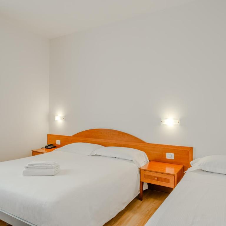 Hotel Nuova Barcaccia - Camera Tripla Standard - 3