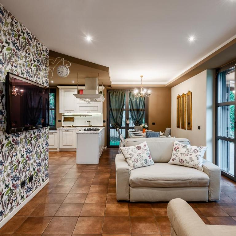 StayEasy Meucci - 2-Level apt with garden and box - Appartamento con 2 Camere da Letto e Vista Giardino - 20
