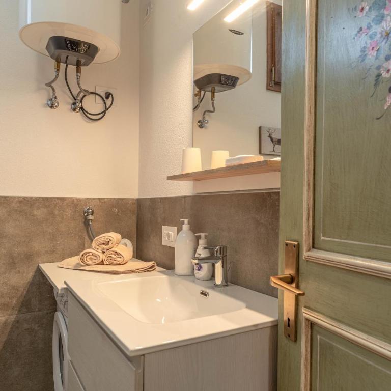 Private Veranda - Tiroler Chalet - Near Ski Slopes & Dolomites - Apartment mit 3 Schlafzimmern - 12