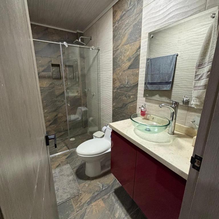 Acogedora y lujosa casa a las afueras con agua - Two-Bedroom House - 16