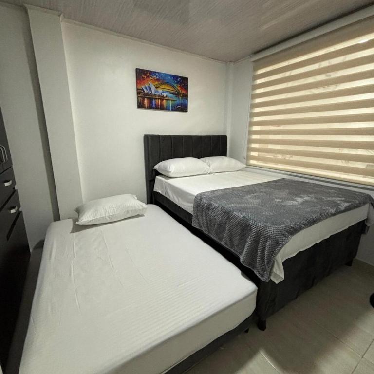 Acogedora y lujosa casa a las afueras con agua - Two-Bedroom House - 21