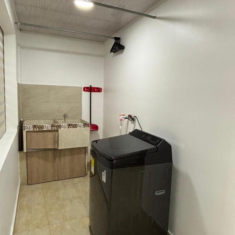 Acogedora y lujosa casa a las afueras con agua - Two-Bedroom House - 39