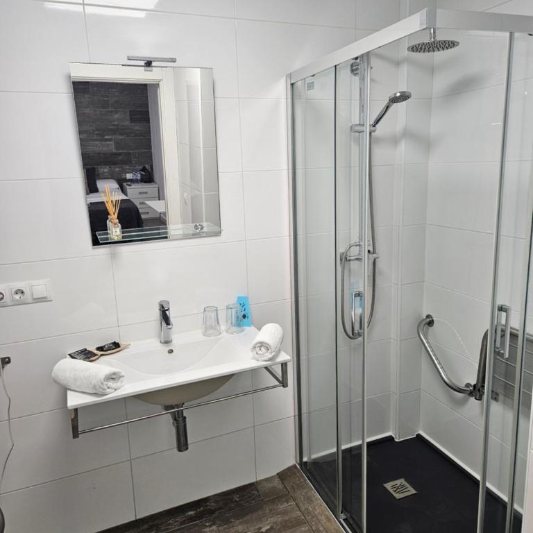 Alojamientos Santa Pola - Habitación Doble Interior - 5