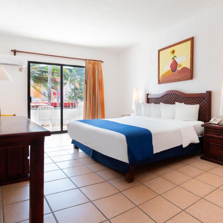 Grand Decameron Complex Bucerias, A Trademark All-Inclusive Resort - Habitación con cama extragrande y vistas al mar - 6