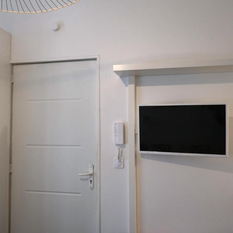Studio Spacieux HyperCentre Tram Direct Gare ou Aéroport - Appartamento con 1 Camera da Letto - 3