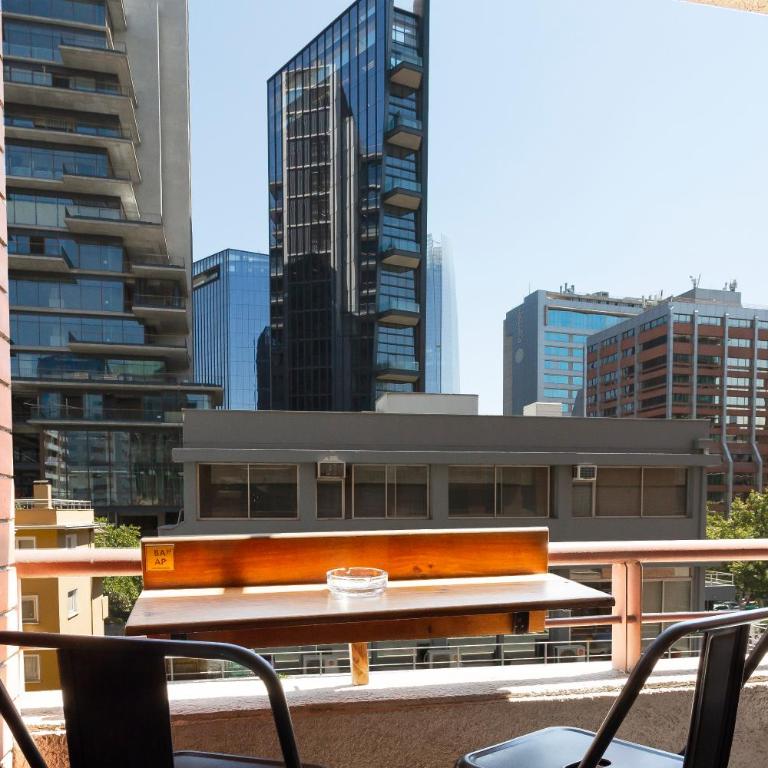 Dpto a pasos del Costanera center con aire acondicionado en Barrio el Golf - Two-Bedroom Apartment - 10