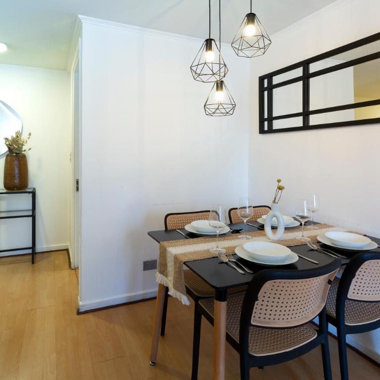 Dpto a pasos del Costanera center con aire acondicionado en Barrio el Golf - Two-Bedroom Apartment - 9