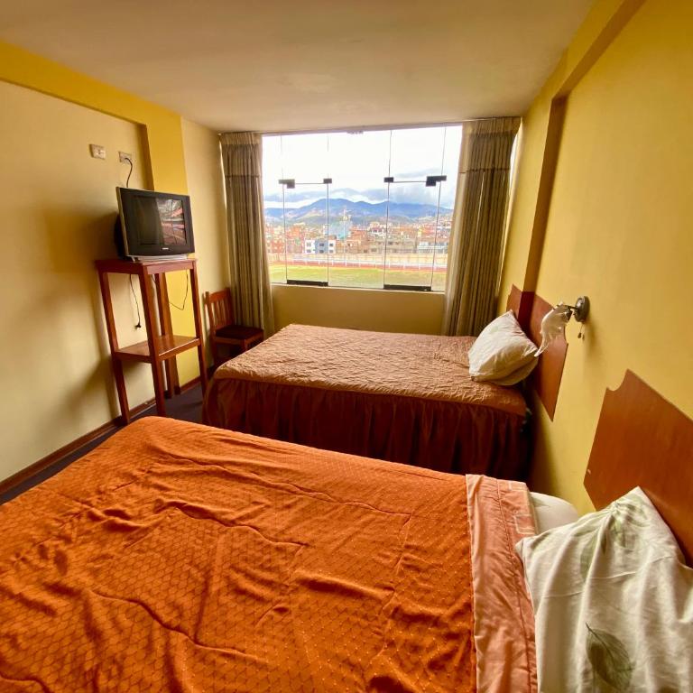 Nayras Puno Hotel - Triple Room with Private Bathroom - 1