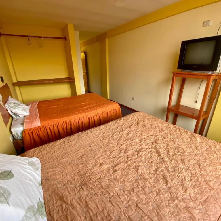 Nayras Puno Hotel - Triple Room with Private Bathroom - 3