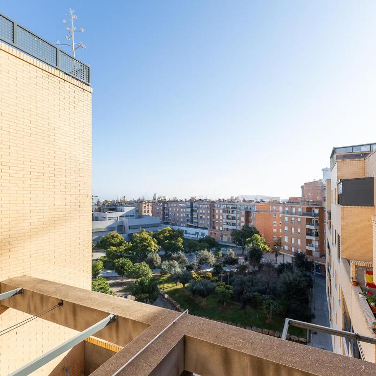 Moderno Hogar con terraza y garaje cerca del mar - Two-Bedroom Apartment - 10