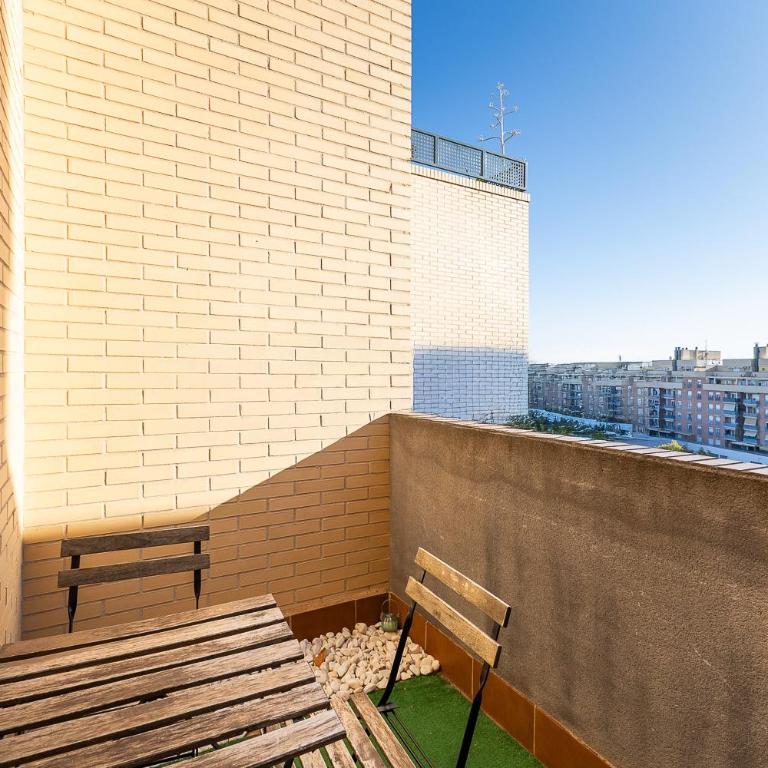Moderno Hogar con terraza y garaje cerca del mar - Two-Bedroom Apartment - 21