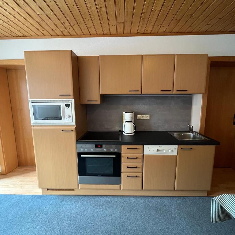Haus Bergblick - Two-Bedroom Apartment with Mountain View - 2