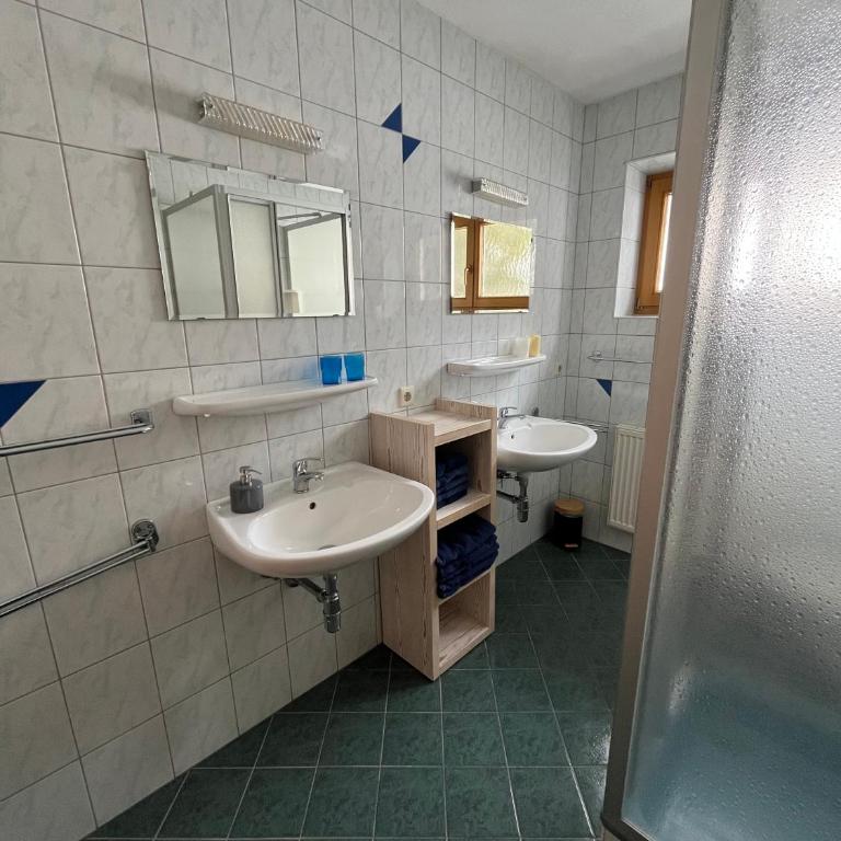 Haus Bergblick - Two-Bedroom Apartment with Mountain View - 1