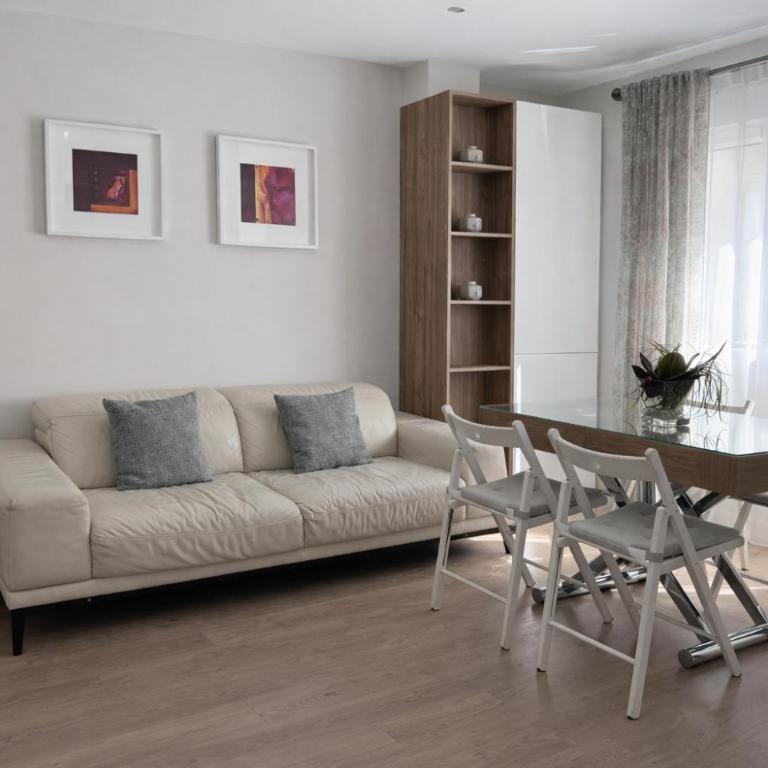 Apartamento Amaro Cádiz - Playa Victoria - Apartamento de 3 dormitorios - 2