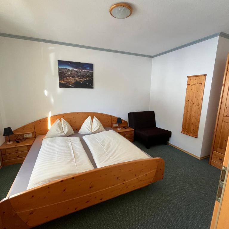 Haus Bergblick - One-Bedroom Apartment with Balcony and Mountain View - 2