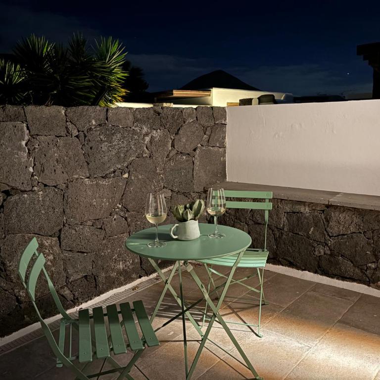 Villa Blanco villa privada con patio soleado y BBQ ideal para escapada romántica en Lanzarote - Villa de 1 dormitorio - 11