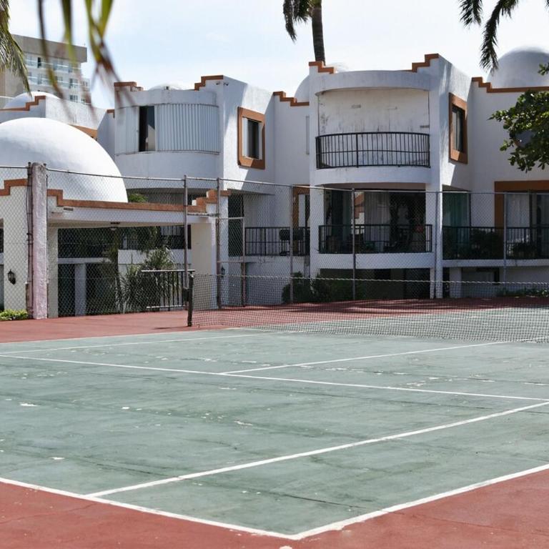 Family villa 3 min from the sea - Four-Bedroom House - 53