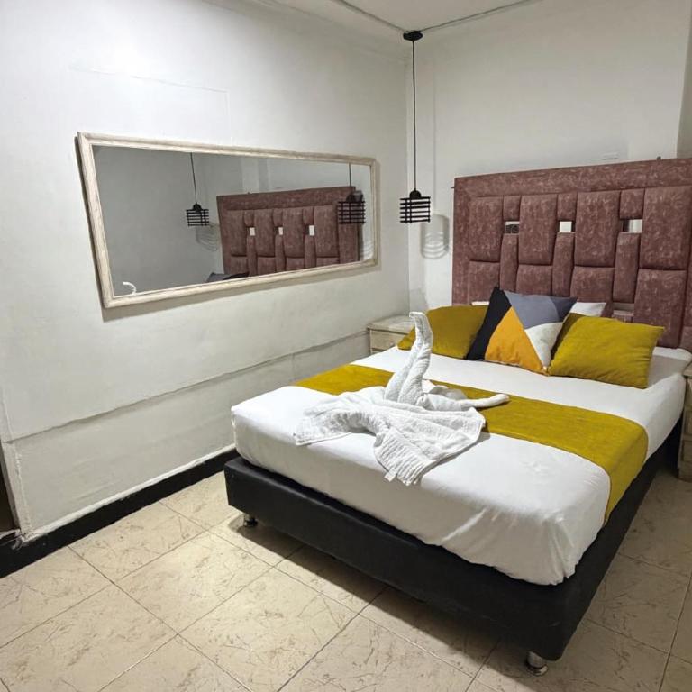 Hotel Estadio Suite - Habitación Individual Amplia - 1