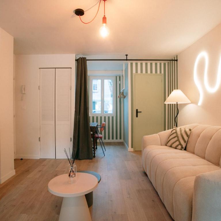 Jardin de Georges 151 - Appart' de standing en centre-ville - Jardin privé, Climatisation, Caméra de vidéo surveillance - Studio mit Terrasse - 9